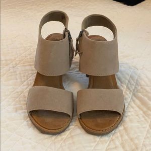 TOMS Majorca Sandal/Heel